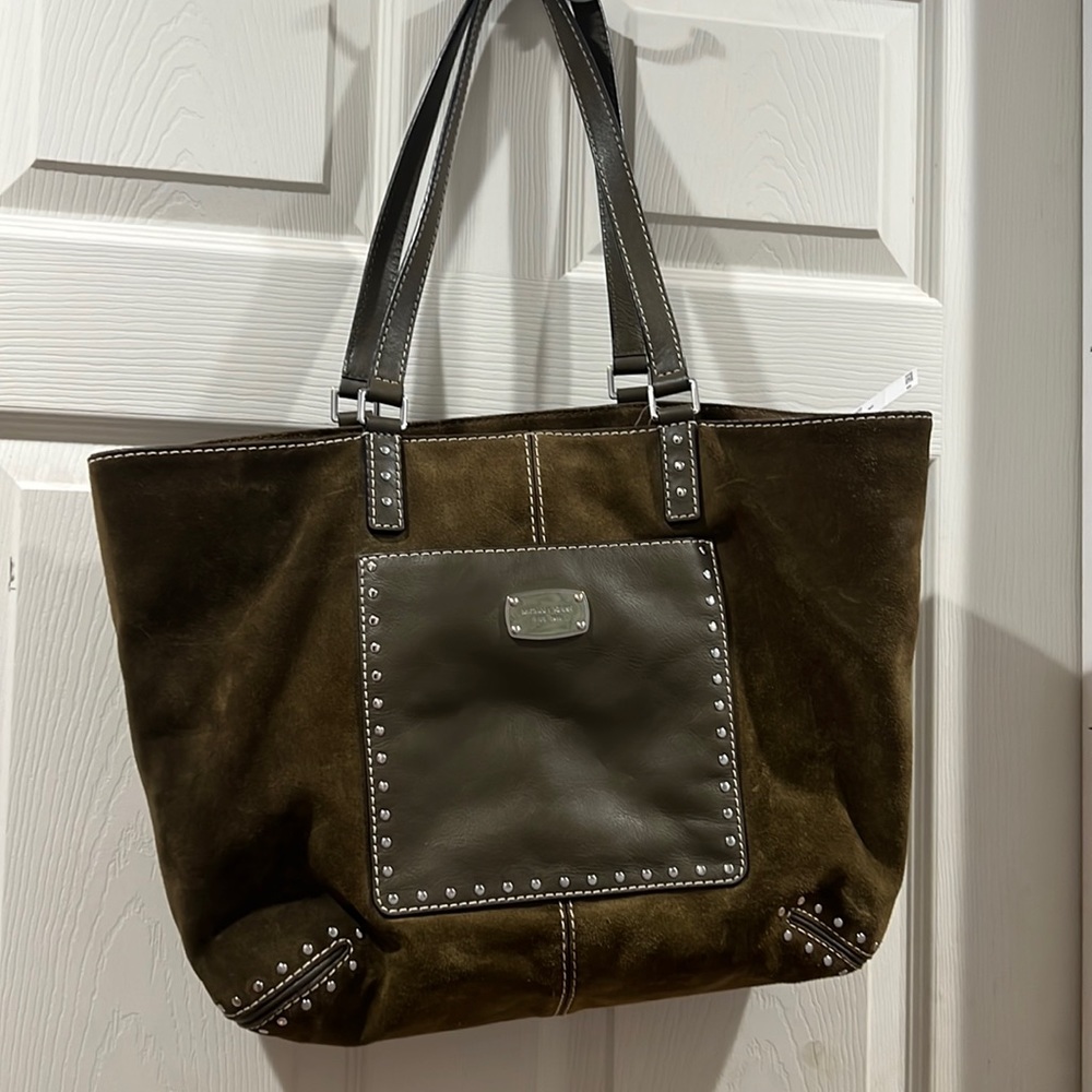 Tote, 17” w, 10” straps, 13” deep.  Multiple compartments.